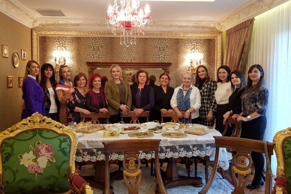 Dönemin ilk bayan üye ve eşler toplantısını gerçekleştirdik