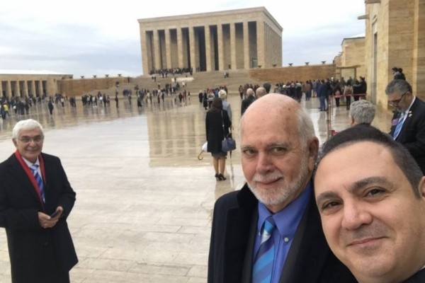 UR BAŞKANI BARRY RASSIN VE GUVERNÖRÜMÜZ ALTAN ARSLAN İLE ANITKABİR ZİYARETİ GERÇEKLEŞTİRDİK.
