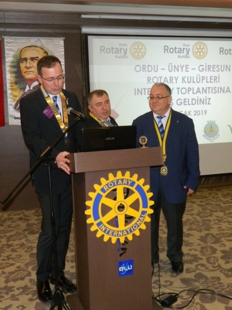 ORDU ROTARY KULÜBÜ SANAYİCİ SN. MUSTAFA POYRAZ’A MESLEK HİZMET ÖDÜLÜ VERDİ
