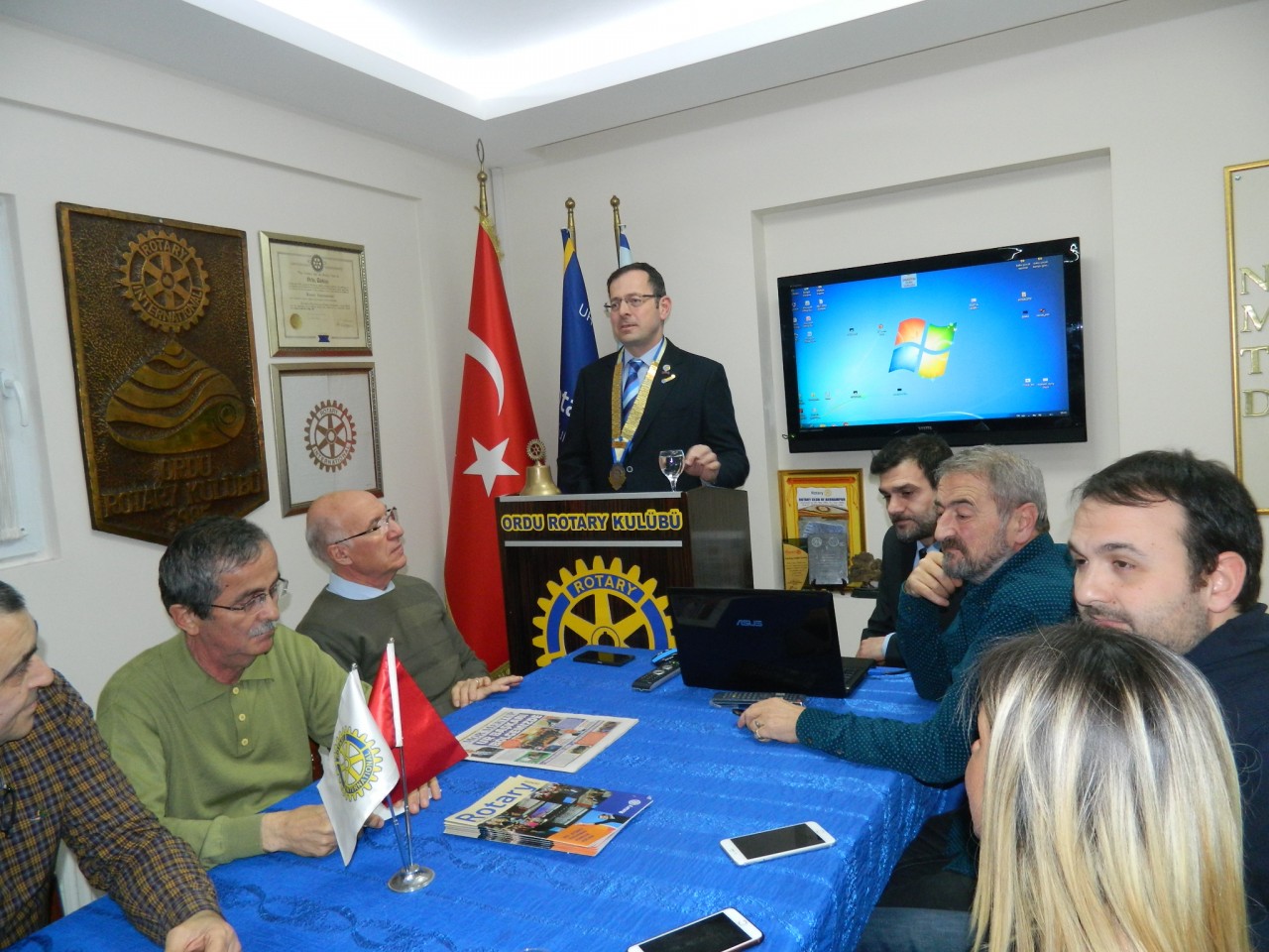 ORDU ROTARY KULÜBÜNÜN TOPLANTISANA KONUŞMACI KONUK OLARAK GİRESUN ÜNİVERSİTESİ ÖĞRETİM ÜYESİ YRD. DOÇ. FATMA HÜRREM SÜNNEY KATILDI.