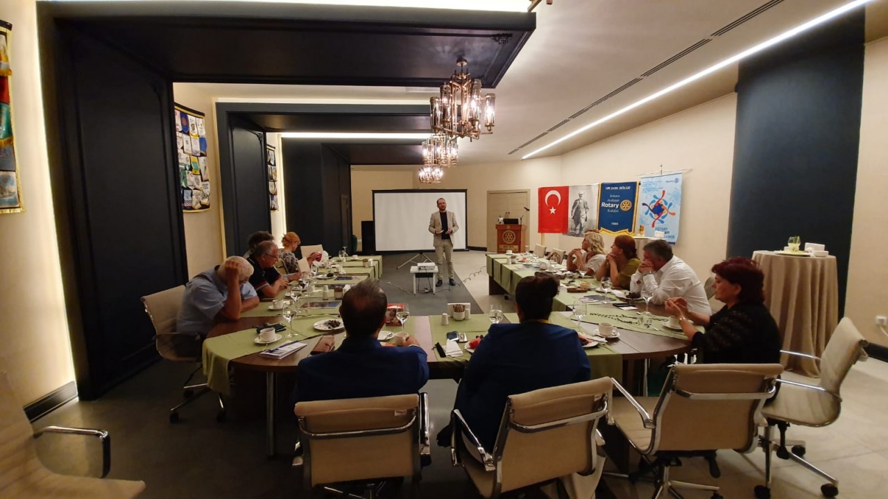 Anıttepe Rotary Kulübü Sigortanın inceliklerini uzmanından dinledi