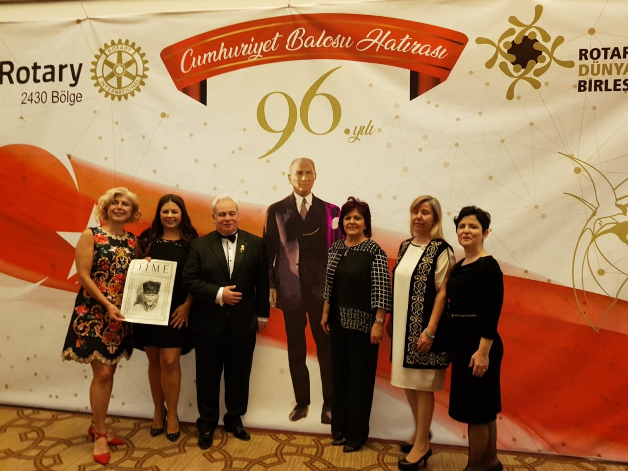 Anıttepe Rotary Kulübü olarak kulüp bölgemizin 29 Ekim balosuna katıldık