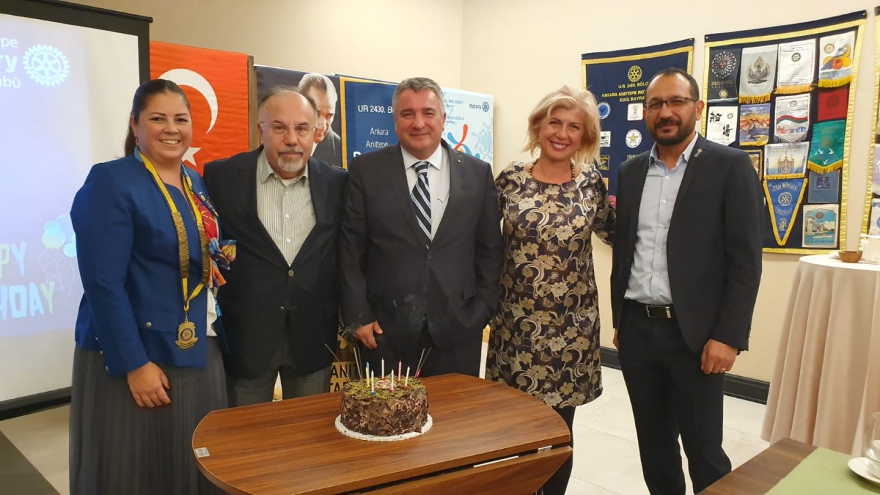 Anıttepe Rotary Kulübü olarak Ekim ayında doğan tüm dostlarımızın doğum gününü kutladık