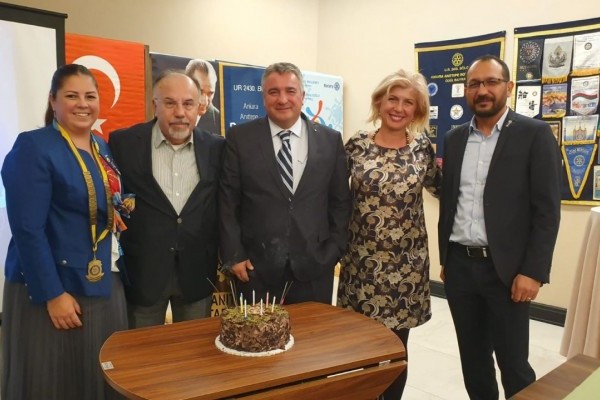 Anıttepe Rotary Kulübü olarak Ekim ayında doğan tüm dostlarımızın doğum gününü kutladık