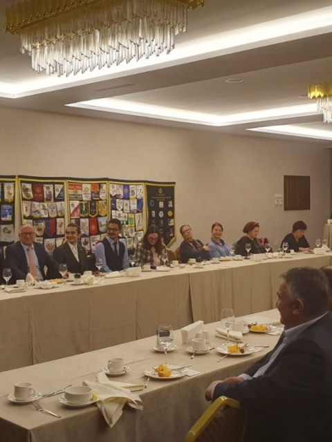 25 Kasım 2019 Pazartesi günü Anıttepe Rotaractlarımız ile ortak toplantımızda Konuşmacı konuğumuz Prof.Dr. Saynur Canat bizlere "Karşı Cinsle İlişkiler" konu başlıklı konuşma yaptı.