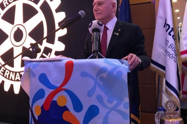 Ankara Kızılay Rotary Kulübü onur üyesi Prof. Dr. Mehmet Haberal