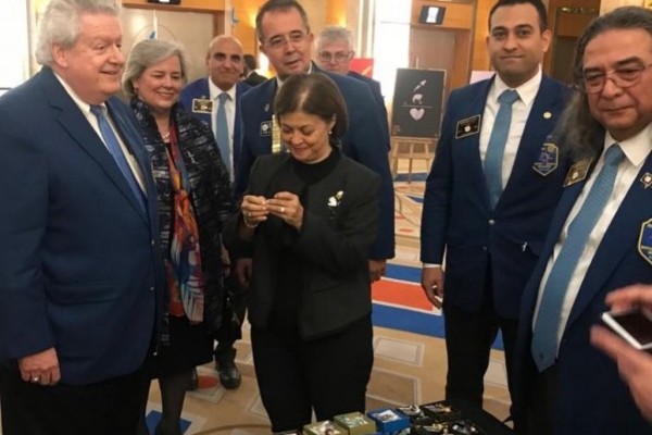 Güney Rotary. Dünya Başkanımıza Boncuk Ayşe& Ali Projemizi Takdim Ediyoruz