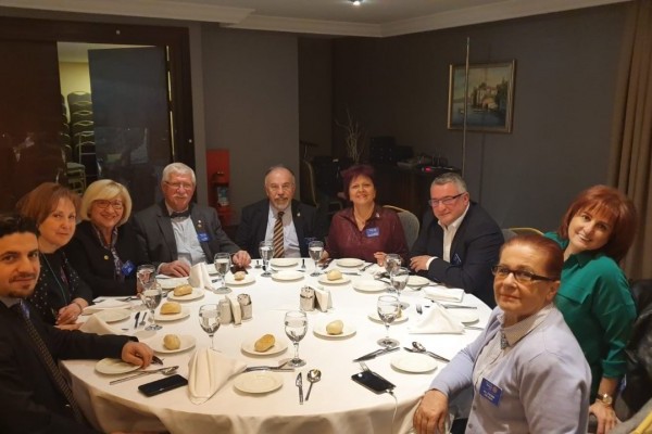 Anıttepe Rotary Kulübü olarak Emek RK ve Koru RK ile ortak düzenlediğimiz toplantıda meslek hizmet ödüllerini verdik