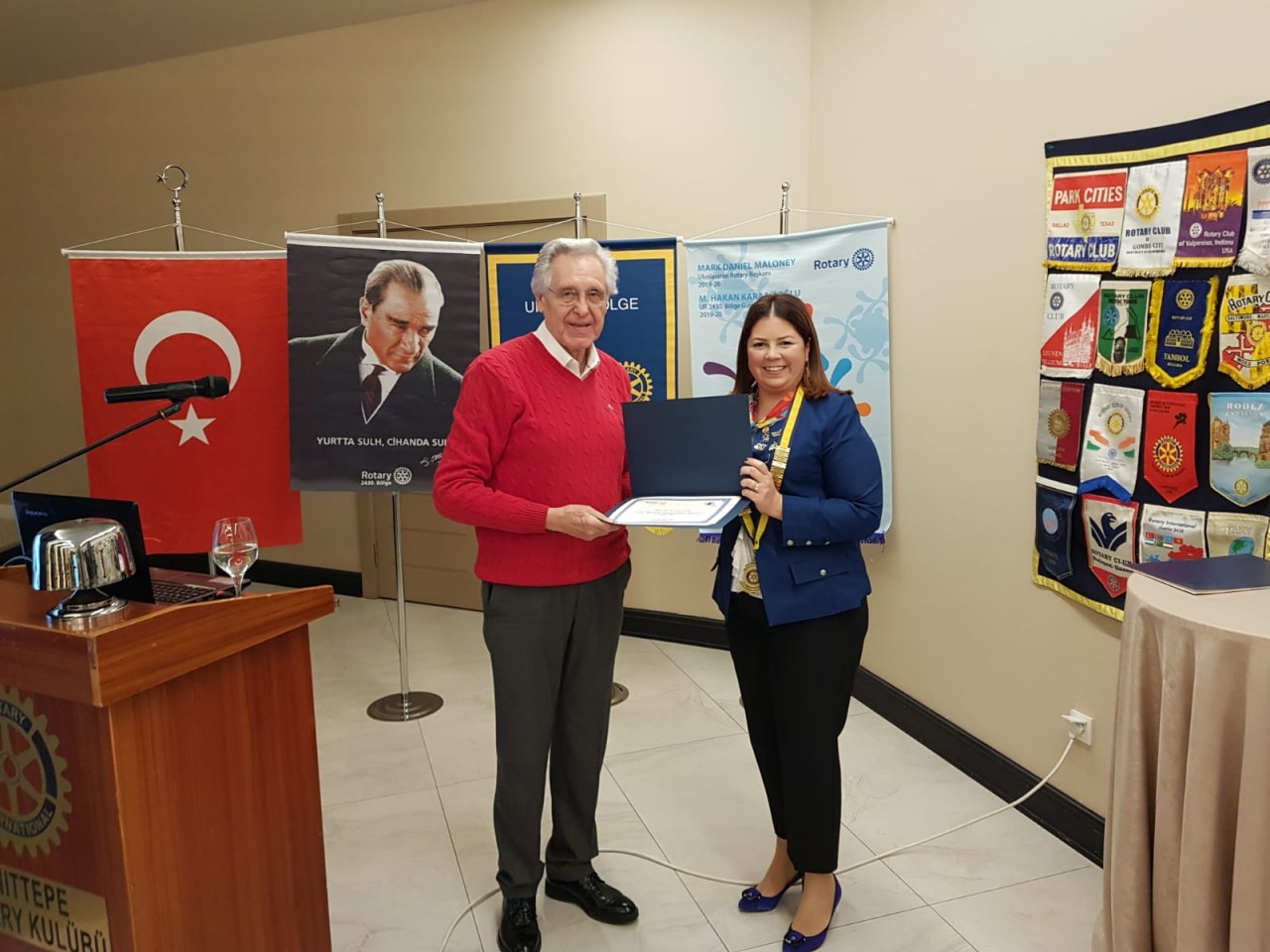 Anıttepe Rotary Kulubü olarak 20 Ocak Pazartesi günü toplantımızda Konuşmacı konuğumuz Prof. Dr. Cemal Taluğ bize  ‘Tarım ve Gıda Etiği’ konulu bir konuşma yaptı.