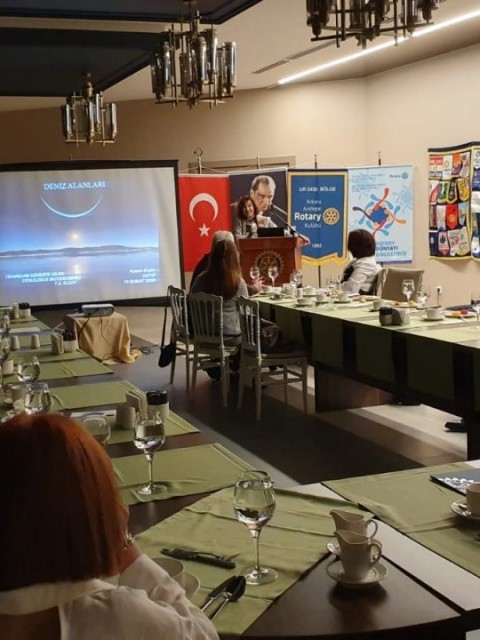 Anıttepe Rotary Kulübü 10 Şubat Pazartesi günü toplantımızda Konuşmacı konuğumuz Prof. Dr. Ayşen Ergin  ‘Münhasır Ekonomik Bölge’  konularında bizleri bilgilendirdi. 