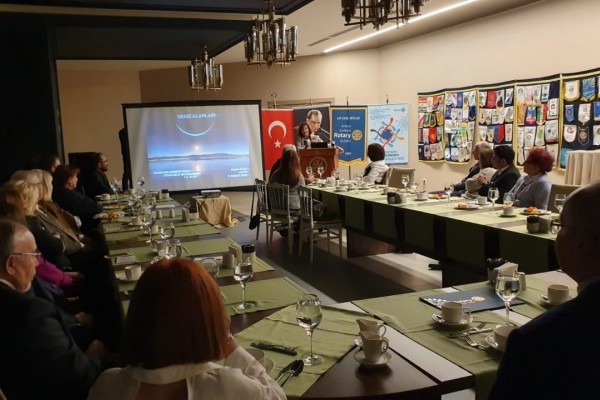 Anıttepe Rotary Kulübü 10 Şubat Pazartesi günü toplantımızda Konuşmacı konuğumuz Prof. Dr. Ayşen Ergin  ‘Münhasır Ekonomik Bölge’  konularında bizleri bilgilendirdi. 
