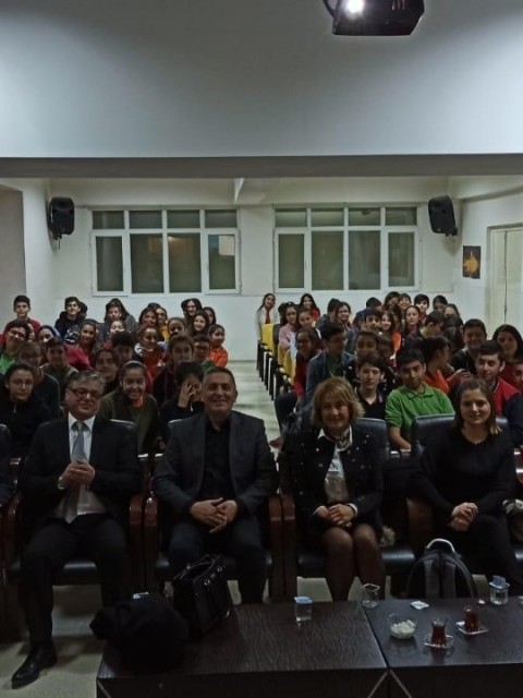 Koru Rotary  Kulübü  olarak 19 şubatta   2430. Bölge  Gıda  Güvenliği Ana Komite  Başkanımız  GDB Ayşegül Erler ile  birlikte  ''Gıda Güvenliği ve Hijyen''  konulu bilgilendirme  toplantısı  düzenledik .