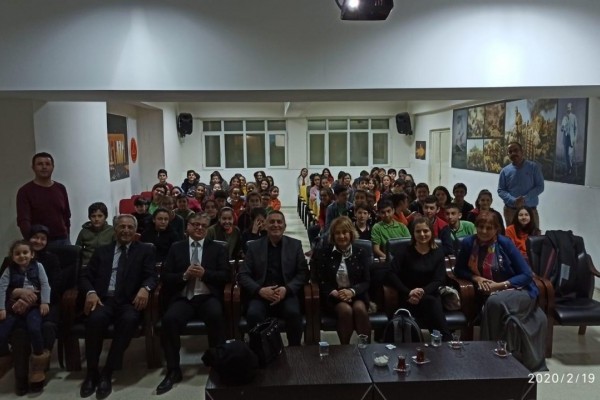 Koru Rotary  Kulübü  olarak 19 şubatta   2430. Bölge  Gıda  Güvenliği Ana Komite  Başkanımız  GDB Ayşegül Erler ile  birlikte  ''Gıda Güvenliği ve Hijyen''  konulu bilgilendirme  toplantısı  düzenledik .