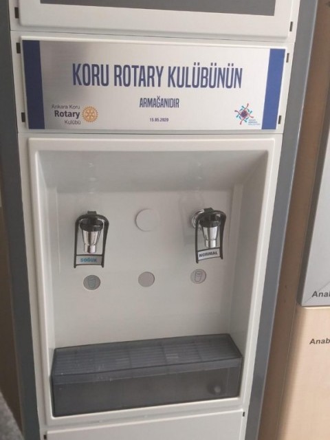 Koru Rotary Kulübü Hacettepe Üniversitesi Enfeksiyon Hastalıkları ve Klinik Mikrobiyoloji Anabilim Dalı çalışanları için  su arıtmalı sebil  kurdu.