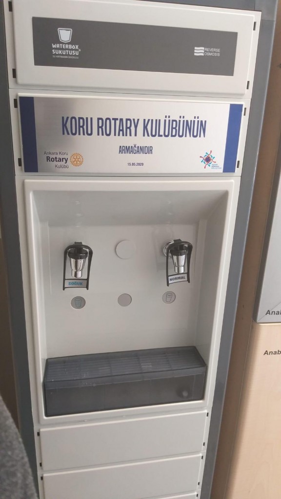 Koru Rotary Kulübü Hacettepe Üniversitesi Enfeksiyon Hastalıkları ve Klinik Mikrobiyoloji Anabilim Dalı çalışanları için  su arıtmalı sebil  kurdu.