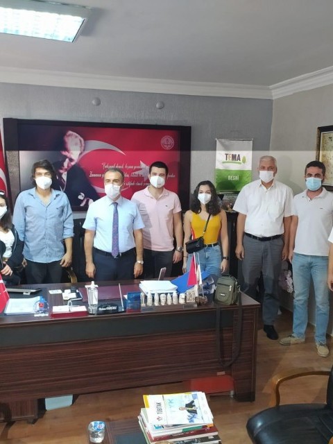 ÜNİVERSİTELİ ÖĞRENCİLER ve ROTARY'DEN ÖĞRENCİLERE DESTEK