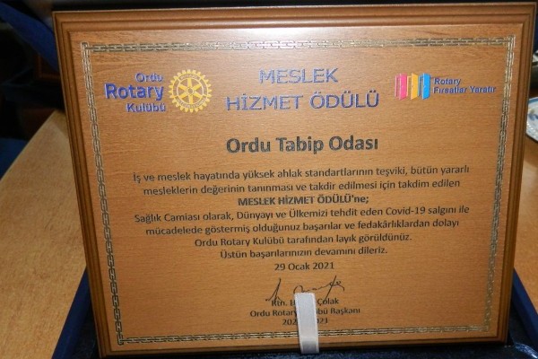ORDU ROTARY KULÜBÜ 2020-2021 DÖNEMİ MESLEK HİZMET ÖDÜLÜNÜ VERDİ