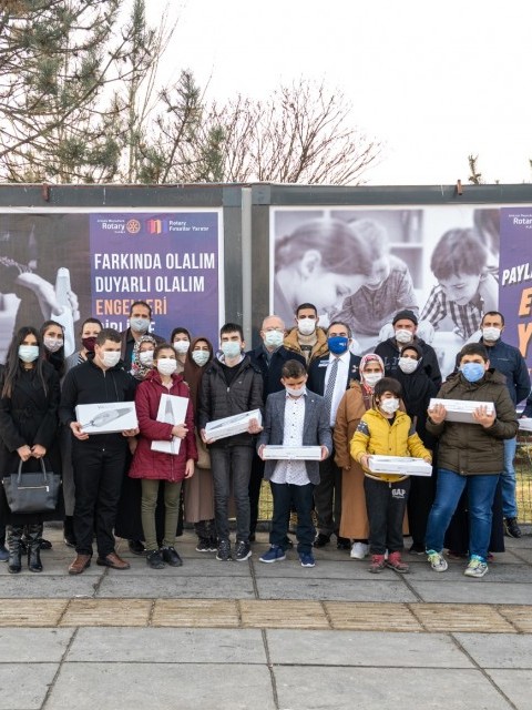 Ankara Beysukent Rotary Kulübü - Görme Engelli Vatandaşlarımıza 8 Adet Wewalk Akıllı Baston Teslimi