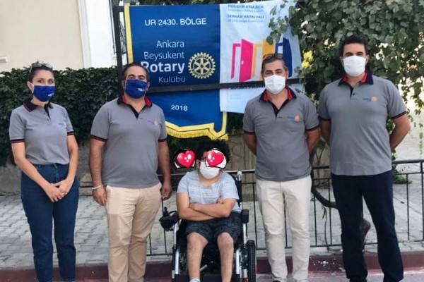 Ankara Beysukent Rotary Kulübü - Spina Bifida Hastası gencimize akülü sandalye bağışı