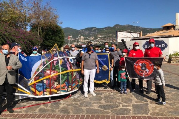 Alanya'da Dip Temiz Tertemiz etkinliği