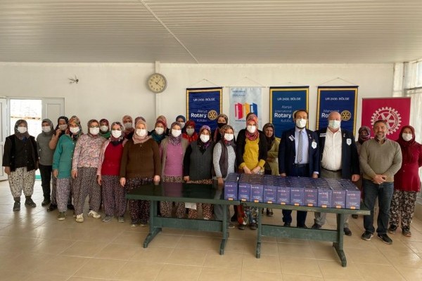 Alanya Rotary Kulübünün Köyde Sağlık Taraması ve Hijyen Paket Dağıtımı