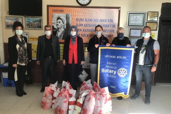 AKDENİZ ROTARY KULÜBÜ  / BİR ÇOCUK GİYDİR PROJESİ