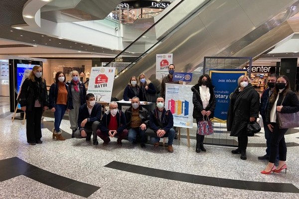 Yenimahalle Rotary Kulübümüz “Madde Bağımlılığı İle Mücadele” Konusunda Arcadium AVM.nde Stant oluşturarak Etkinlik gerçekleştirdi.