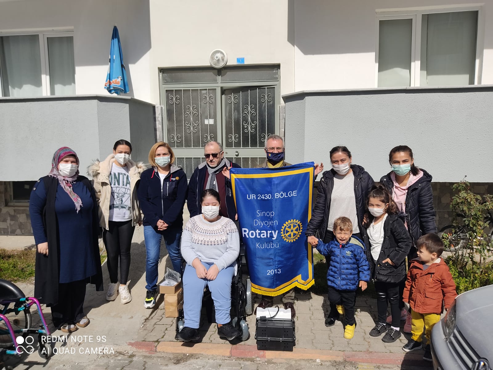 sinop diyojen rotary kulübü spina bifida projesi kapsamında akülü sandalye bağışı