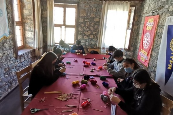 SİLİFKE ROTARY İNTERACT KULÜBÜ İP MANDALA ve TABLET TEMİNİ