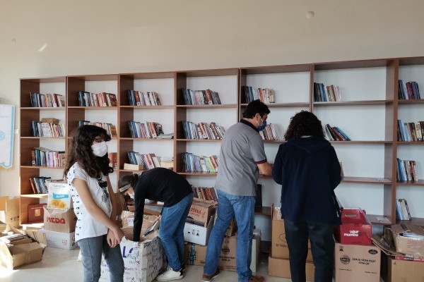 SİLİFKE ROTARY KULÜBÜ KİTAP BAĞIŞI