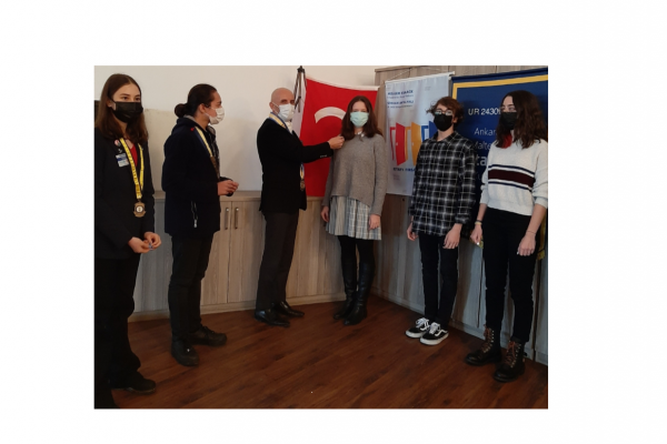 Ankara Maltepe Rotary; Interact Kulübümüzün yeni üyelerinin üyeliğe kabul ve rozet takma törenleri 