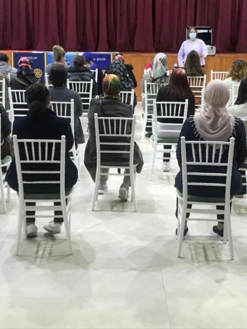 Eskişehir Gordion Rotary Kulübü  Çifteler İlçesinde Meme Kanseri Erken Tanı Hayat Kurtarır semineri
