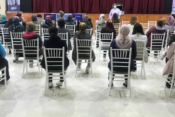 Eskişehir Gordion Rotary Kulübü  Çifteler İlçesinde Meme Kanseri Erken Tanı Hayat Kurtarır semineri