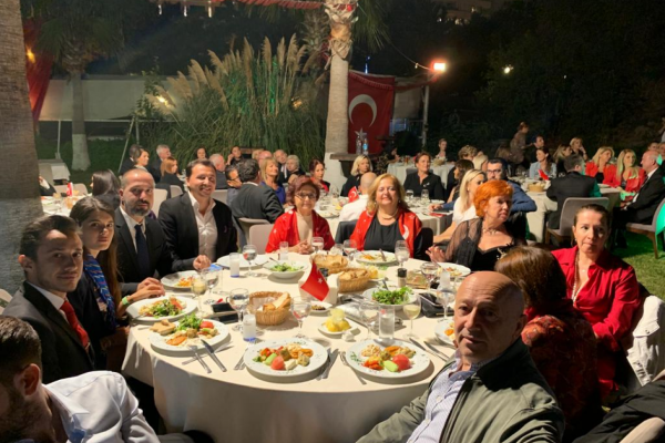 ASPENDOS ROTARY KULÜBÜ CUMHURİYET BALOSUNA KATILIMDA BULUNDU