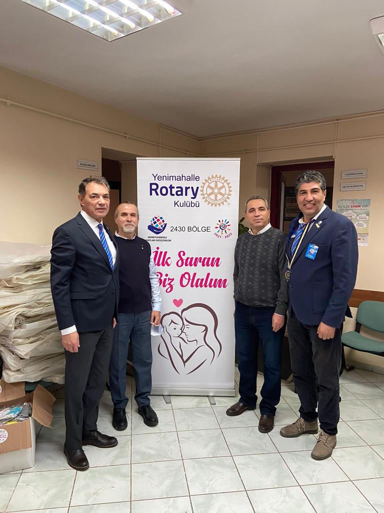 Yenimahalle Rotary Kulüp olarak, “İlk Saran Biz Olalım.” Projesi içinde Ulus Rotary Kulübü ile birlikte Ankara Örnek Mahallesi Aile Sağlık Ocağını ziyaret ederek yeni doğan bebekler için hazırlanan giyecek ve gerekli malzemeyi teslim et