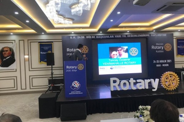 24-25-26 Aralık tarihlerinde Mersin’ de düzenlenen, 2430 Bölgemiz Başkanlar Yarı yıl değerlendirme toplantısına, Yenimahalle Rotary Kulübümüz adına Başkanımız Tuncay Özdemir Katıldı.
