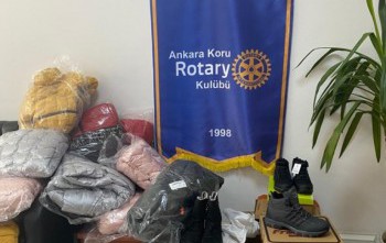 Yeşiltepe Rotary Ortaokulu Öğrencilerine Kış Kıyafetleri Bağışı - Ankara Koru Rotary Kulübü