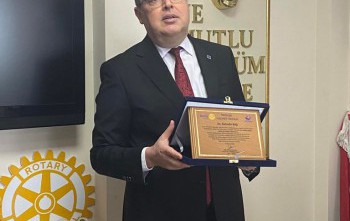 ORDU ROTARY KULÜBÜ MESLEK HİZMET ÖDÜLÜNÜ BAHADIR BAŞ’A VERDİ