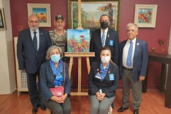 ANKARA KAVAKLIDERE RK 15 EYLÜL 2021 TARİHİNDE GUVERNÖR ZİYARETİ SIRASINDA  RESSAM HİKMET ÇETİNKAYA ATÖLYESİNDE ETKİNLİK